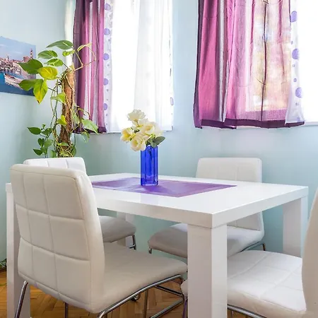 Paloma دوبروفينك